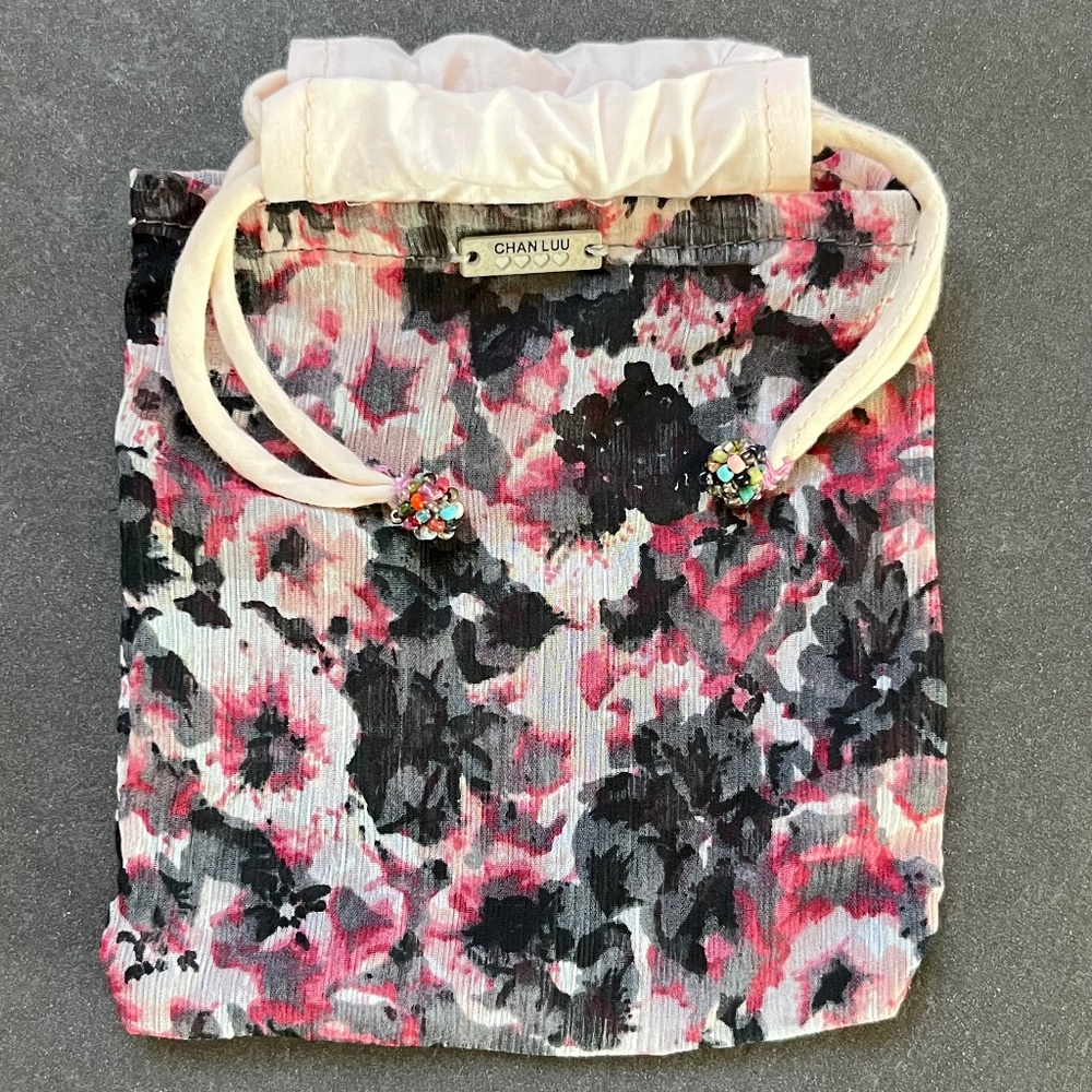 CHAN LUU Dust Bag Red & Black Floral Mini Bohemian